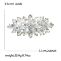 Elegante broche de aleación dorada con cristales marquise y patrón floral de estrella - Dorado