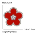 Rote Immergrün-Blumenbrosche mit Strass und Emaille, 3,0 cm Variante mit floralem Detail - Rot