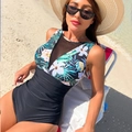Maillot de bain une pièce pour femme avec imprimé tropical, col en V et effet amincissant - S / Noir
