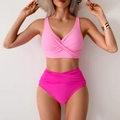 Zweiteiliger Bikini mit hellrosa V-Ausschnitt Top und hot pink High-Waist Höschen - S / Rosa Patchwork