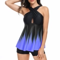 Detail eines zweiteiligen Tankini-Oberteils mit blau-violettem Farbverlauf und Neckholder - S / Oberteil Und Unterteil / Schwarz und Violett