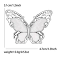 Elegante spilla a farfalla in argento con dimensioni 4,7cm x 3,1cm e dettagli di peso - Argento