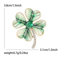 Eleganter Gold-Kleeblatt-Anstecker mit grüner Emaille und Kristallakzenten, 3,8 cm Höhe - Grün