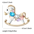 Spilla a cavallo a dondolo in lega con smalto bianco e strass multicolore - KC Oro-Bianco
