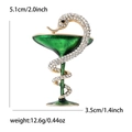 Broche de Vara de Higía en esmalte verde y cristales, medida 5,1 cm por 3,5 cm - Dorado Verde