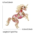 Detailansicht der Einhorn-Brosche mit bunten Strasssteinen und Maßen 6,7cm x 6,3cm - KC Gold (5313-PK) / Rosa
