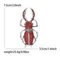 Silberne Käferbrosche mit roten Strasssteinen und Maßen 7,5cm x 3,5cm sowie 25,4g - Käferform (MM-BR-5372-RD) / Antiksilber Rot