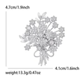 Elegante zilveren bloemboeket broche met zirkonia en sterdetails, 4.7 cm hoogte - Zilver