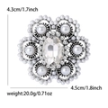 Barokke parelbloem broche met kristallen hart, afmeting 4,3 cm bij 4,5 cm - Antiek Zilver