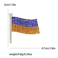 Spilla bandiera Ucraina con strass blu e gialli e dimensioni di 5 cm x 4,7 cm specificate - Blu e Giallo (KC Oro)