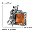 Vintage silver cat brooch with amber crystal gemstone showing dimensions and weight - Antique Silver