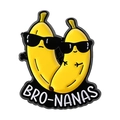 Spilla smaltata con banane cartoon, occhiali da sole e scritta BRO-NANAS gialla - Stile Bro-Nanas (QHXZ5068)