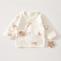 Détail d'un haut kimono en coton pour nouveau-né avec motifs d'animaux de la forêt et lacets - Forêt animale / 52cm