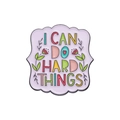 Emaille-Brosche mit 'I CAN DO HARD THINGS' Text, Lavendelwellen und Blumendesign - Inspirierender englischer Zitatstil (QHXZ369)