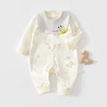 Dettaglio della tutina per neonati in cotone con stampe di giraffe ed etichetta di classe A - Taglia 59 / Giraffa con Bavaglino