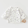 Dettaglio di top a kimono in cotone per neonati con stampa di bacche e fiocchi laterali - 52cm / Uva Viola