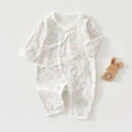 Détail de la barboteuse fleurie pour bébé avec fermeture latérale en coton peigné doux - 52cm / Amas de Fleurs