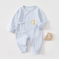 Dettaglio body neonato azzurro in cotone con ricamo luna e chiusura laterale a lacci - 52 / Guardiano Stella Luna Blu