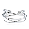 Minimalistischer silberner Armreif mit hohlem, mehrlagig gewebtem, poliertem Metalldesign - Silber