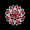 Broche plateado estilo vintage con cristales rojos y diseño floral calado - Rojo Brillante (D010-B)