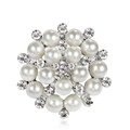 Spilla a fiore in argento con perle bianche e centro in strass scintillanti design floreale - Stile Floreale Rotondo Argentato (C007-A)