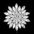 Eleganter silberner Blumenanstecker mit funkelnden Kristallen im Marquiseschliff - Weiß