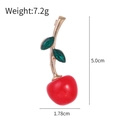 Spilla a ciliegia rossa con gambo dorato e foglie verdi marquise, accessorio elegante 5,0 cm - Stile Ciliegia Singola con Foglie di Gemme (C044-A)