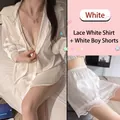 Ensemble pyjama femme en soie blanche avec chemise en dentelle et short à volants - S / Chemise de nuit en dentelle + Boxer / Blanc