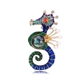 Broche de caballito de mar colorido con cristales, esmalte y perla en fondo blanco - Forma de Caballito de Mar Multicolor (DR044-A)