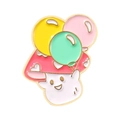Détail du pin's émaillé montrant un personnage avec champignon cœur et ballons - Style de Champignon(XZ4710)