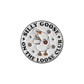 Στρογγυλή κονκάρδα σμάλτου Silly Goose Club με χαριτωμένη χήνα που κρατά καφέ - Στρογγυλό Σήμα Silly Goose Club(qhxz3369)