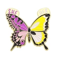 Broche papillon en émail mignon violet et rose avec design des pronoms She Her - Style de Papillon SHE/HER (XZ6959)