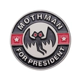 Spilla smaltata Mothman For President con occhi rossi e stelle su sfondo bianco pulito - Design Mothman (xz9221)