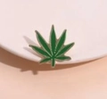 Unique dark green leaf enamel brooch pin with detailed metallic edges for clothing - Green Leaf Shape (QHXZ2720)