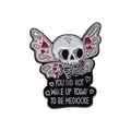 Spilla in smalto a forma di teschio e farfalla con testo motivazionale su bianco - Stile Slogan Ispiratore Teschio Ala Rosa(QHXZ066)