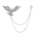 Broche aigle en argent avec strass blancs et doubles chaînes métalliques - Aigle Argenté Avec Chaîne (CC1363)