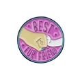 Badge rond en émail rose avec une main et une patte d'animal et le texte Best Fur Friend - Style Fist Bump Animal Rose (CC269)