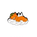 Niedliche Cartoon Emaille-Anstecknadel mit schlafender Engel-Katze und weißen Flügeln - Wolken Engel Katze (CC874)