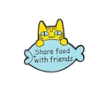 Süße gelb gestreifte Katze mit blauem Fisch Emaille Brosche und Share Food Text - Katze Fisch Stil (CC1008)