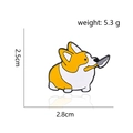 Detail of corgi enamel pin with knife showing dimensions 2.8cm x 2.5cm and 5.3g weight - Corgi With Knife In Mouth (CC1472)
