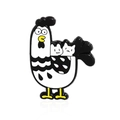 Spilla smaltata giocosa con un design unico di gatto e gallo in bianco e nero - Gallina che Porta un Gatto (CC1268)