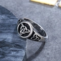 Anello vichingo Triquetra da uomo in acciaio inossidabile argento antico con nodi celtici - US 7 / Color Acciaio