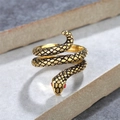 Anello serpente vintage dorato con texture a scaglie e occhi in pietra preziosa rossa - Oro Ossidato Occhio Rosso
