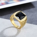 Anillo vintage de acero de titanio dorado con gema negra cuadrada y grabados - Dorado Piedra Negra / US 7