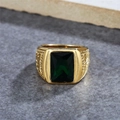 Anillo de titanio dorado para hombre con gema verde esmeralda y textura en relieve - Oro Piedra Verde / US 7