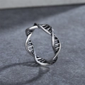 Anillo de mujer con estructura de doble hélice ADN en plata oxidada y estilo vintage retro - US 5 / Acero Ennegrecido