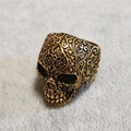 Anello punk retrò con teschio messicano in ottone antico e incisioni floreali dettagliate - US 7 / Oro