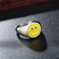 Anello in acciaio inossidabile lucido argento con design smiley in smalto giallo - US 7 / Giallo
