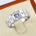 Bague large homme en acier titane avec solitaire rond et gravures sur les côtés - Taille 7 / Style H (R0758) / Acier