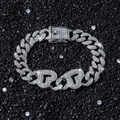 Zilveren hiphop-armband met Cubaanse schakels en hartbedeltjes op zwarte achtergrond - Zilver - Armband (21 cm)